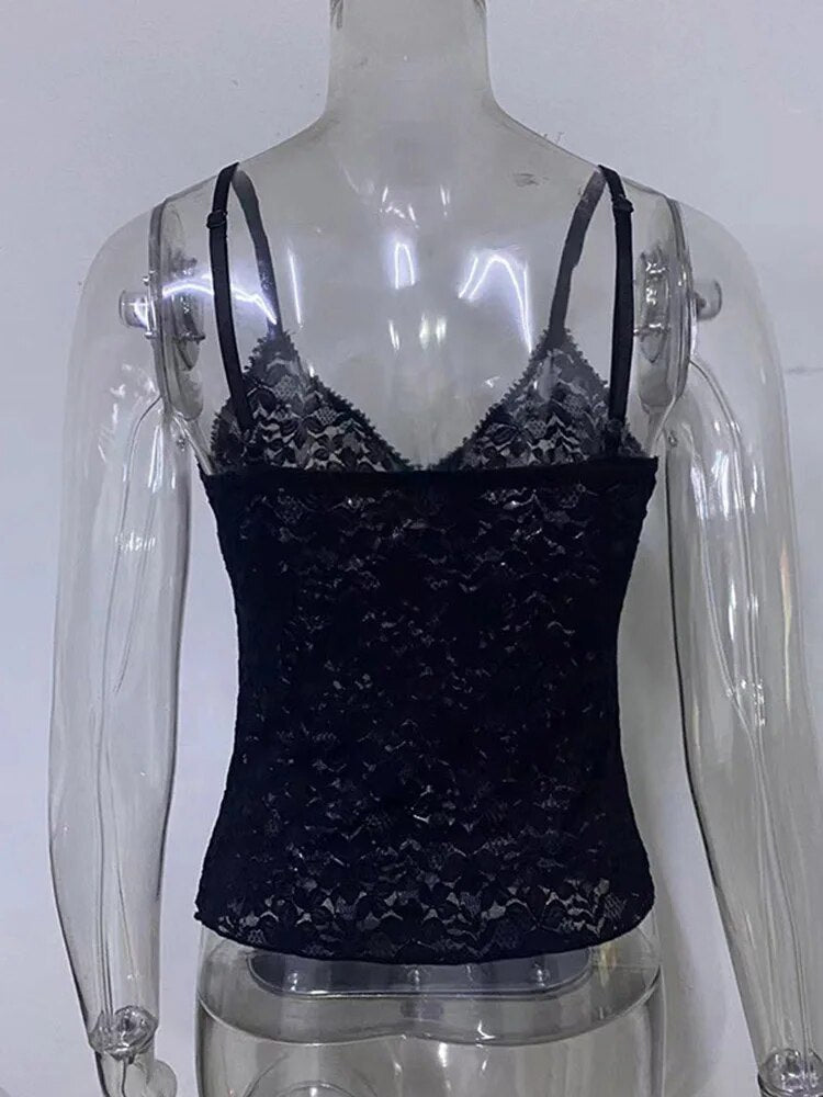 Well Tailored Top with a Graceful Silhouette