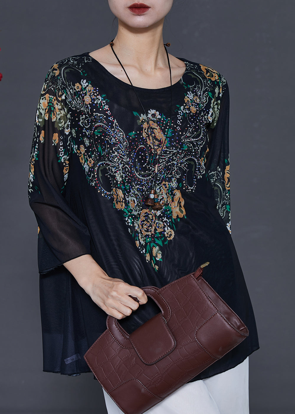 Elegantly Styled Blouse for Everyday Wear