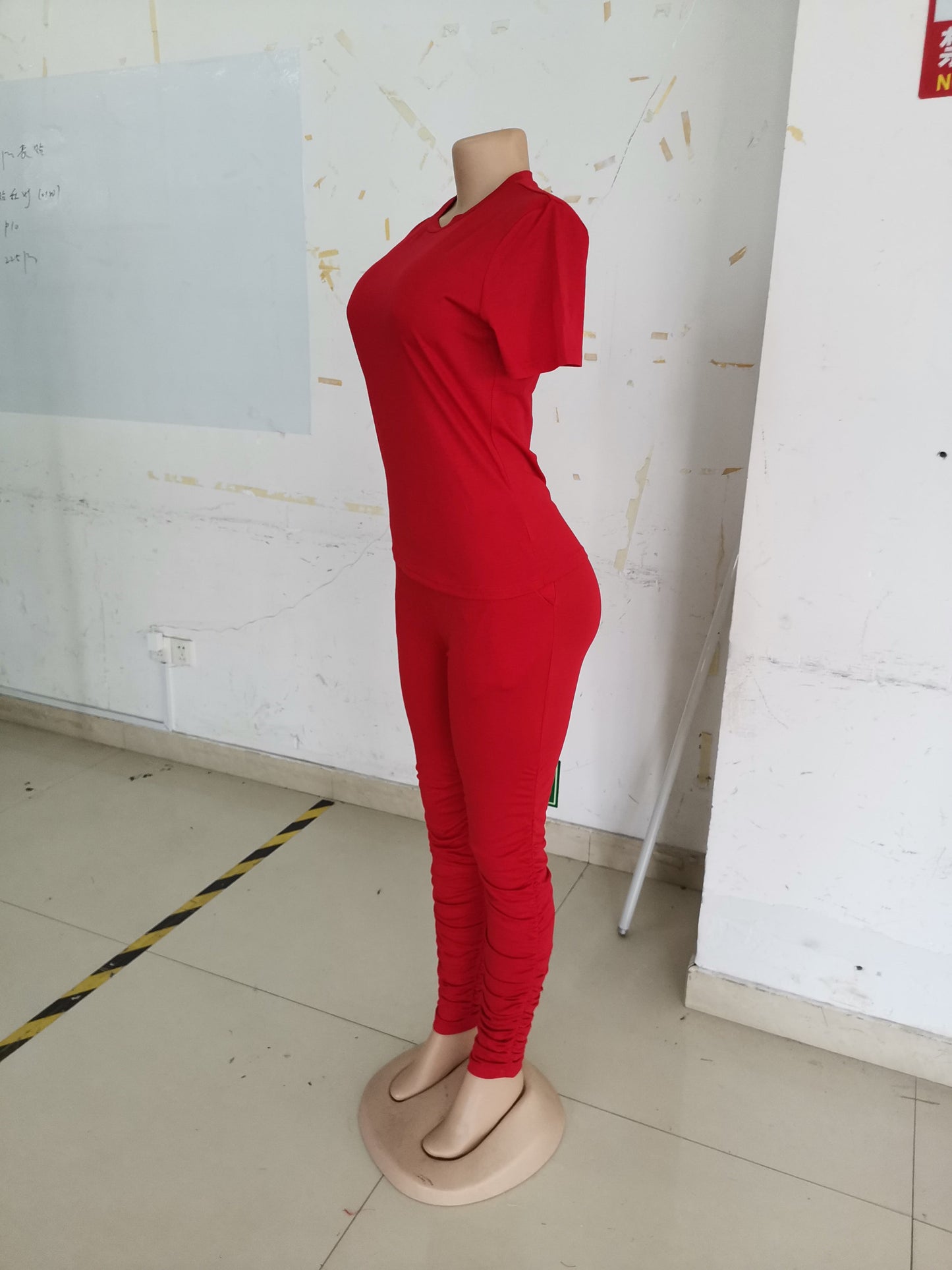 Well Tailored T-Shirt with a Graceful Silhouette