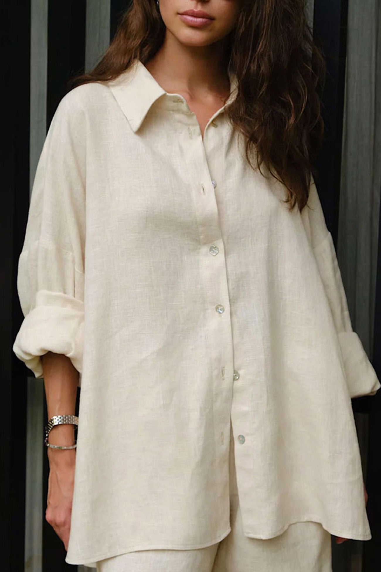 Well Tailored Blouse with a Graceful Silhouette