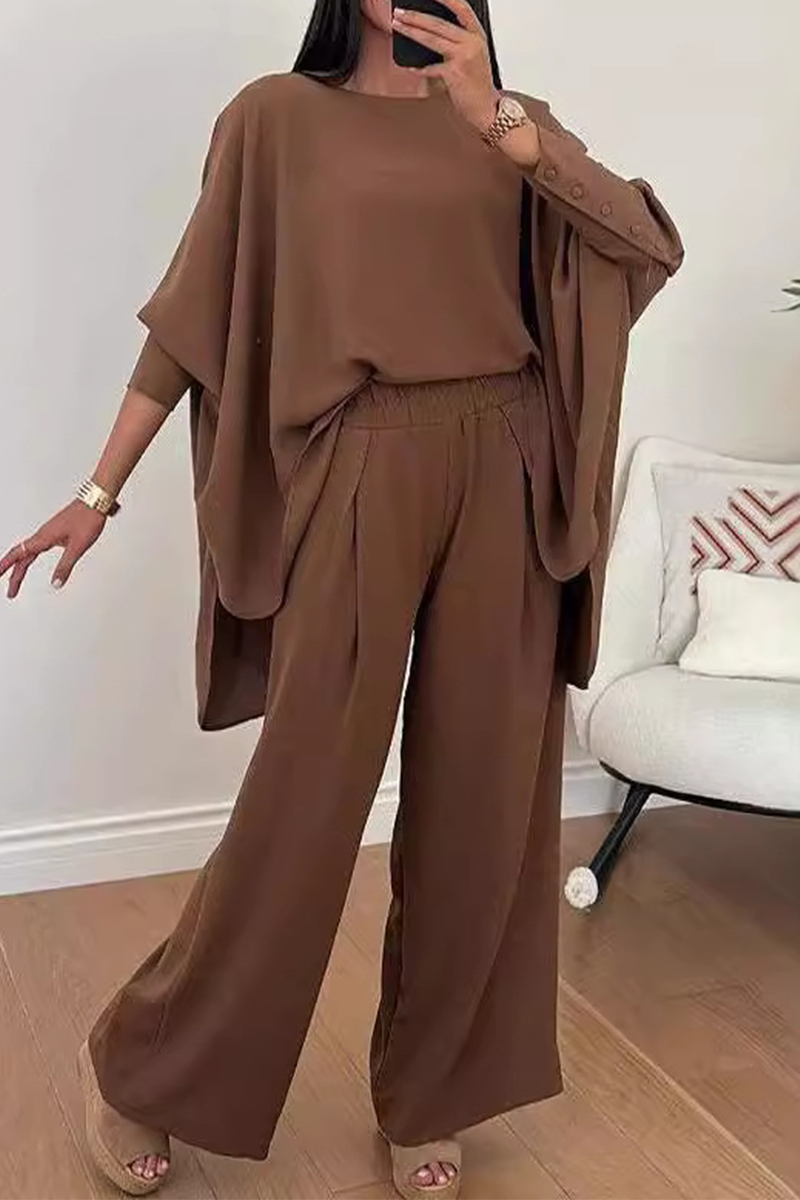 Gracefully Styled Garment for Any Occasion