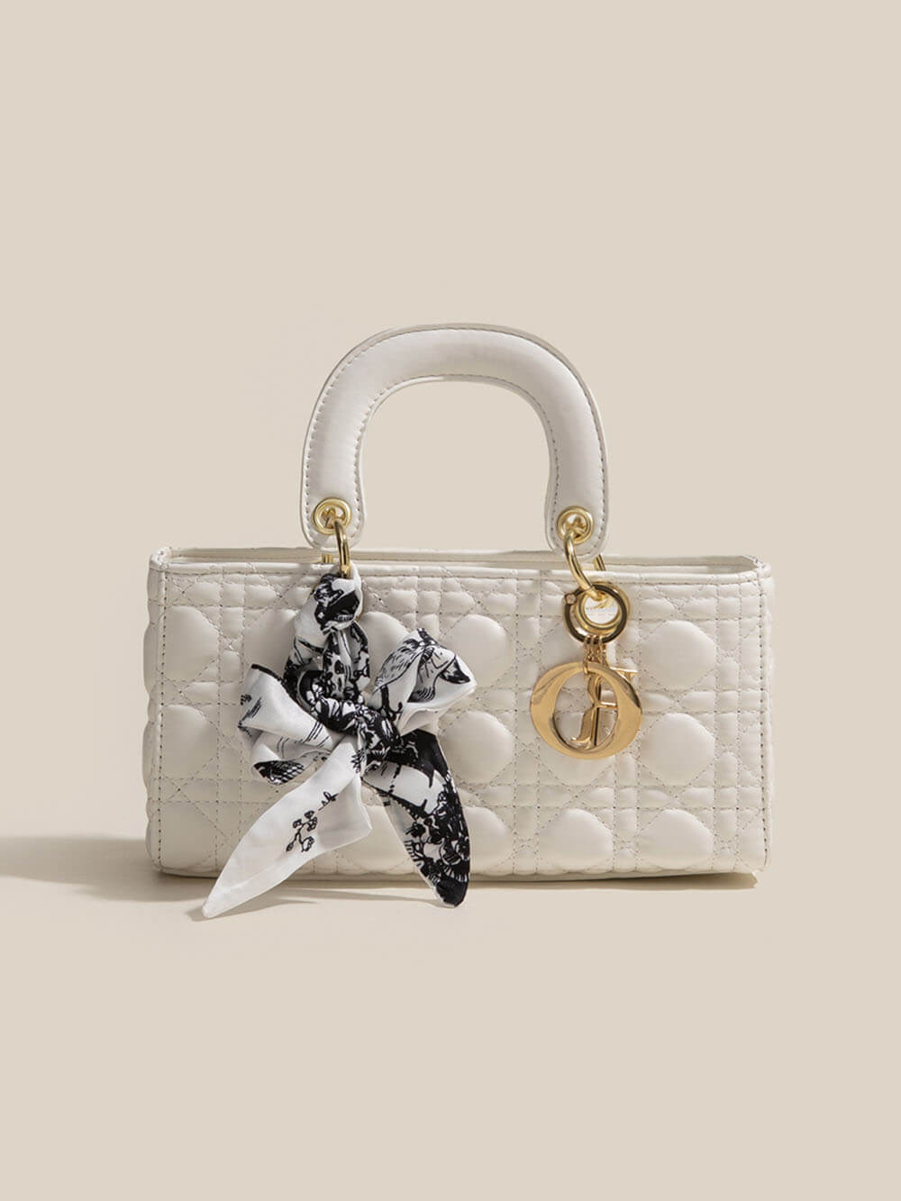 Classic Vintage Bag with a Flattering Fit