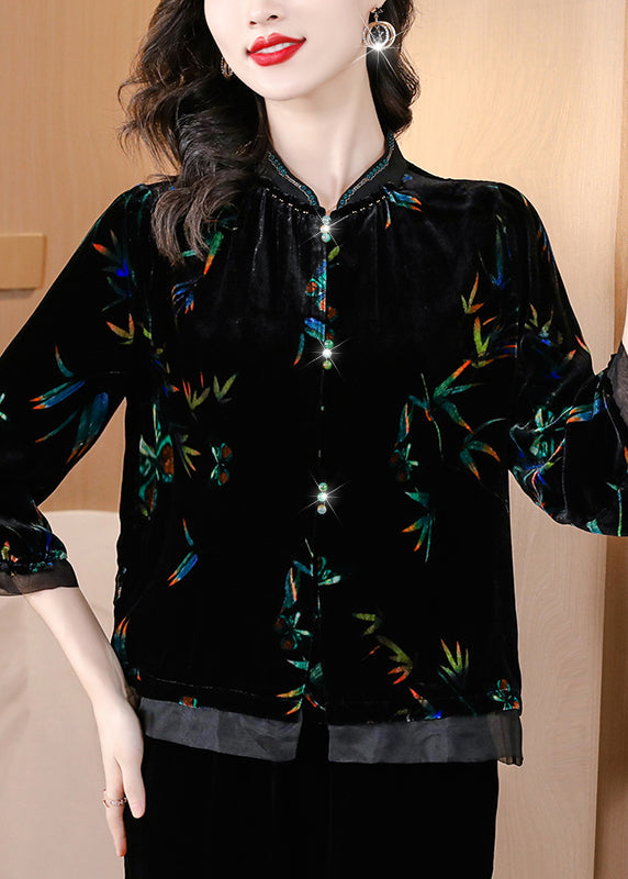 Effortlessly Elegant Shirt with a Timeless Design