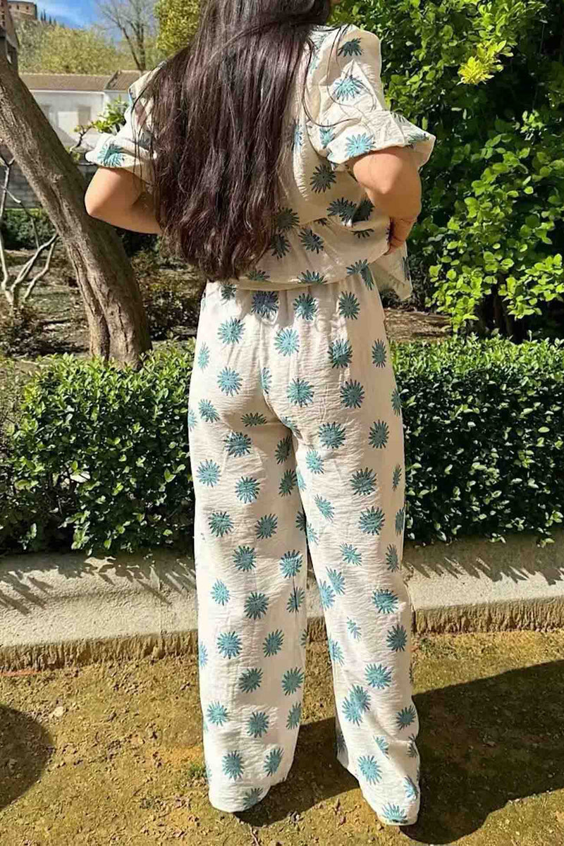 Beautifully Finished Pants in a Timeless Design