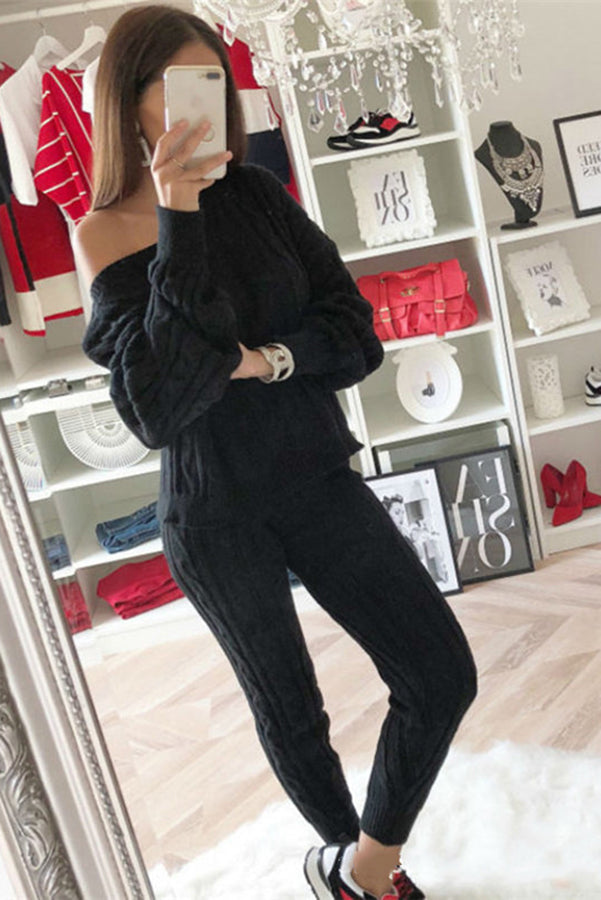 Effortlessly Elegant Sweater with a Timeless Design