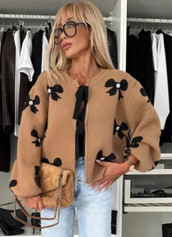 Well Tailored Cardigan with a Graceful Silhouette
