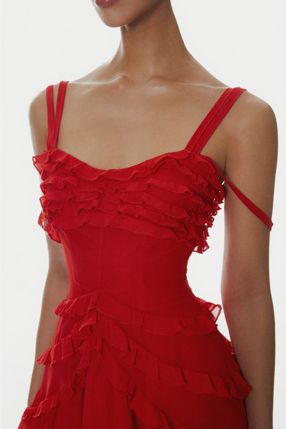 Well Tailored Dress with a Graceful Silhouette