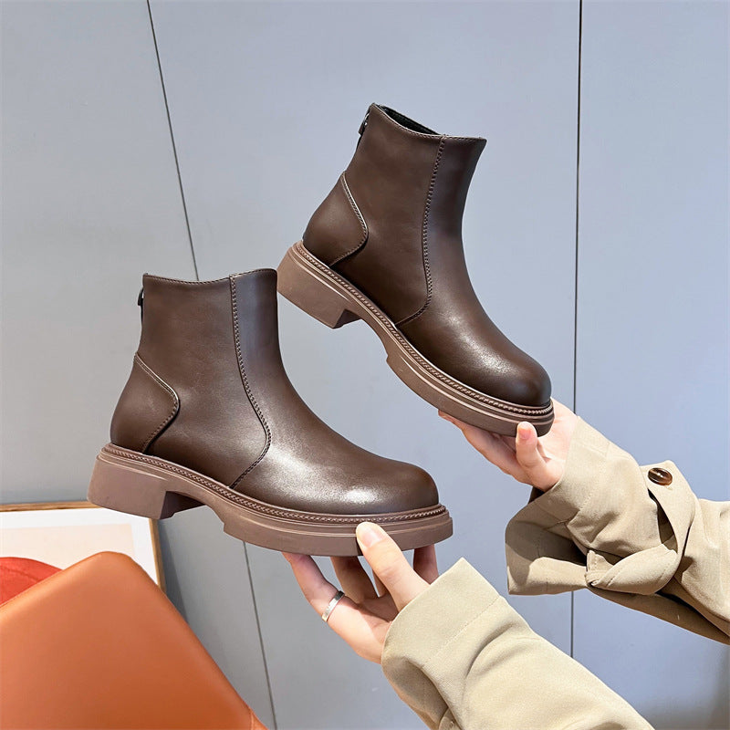 Well Tailored Boots with a Graceful Silhouette
