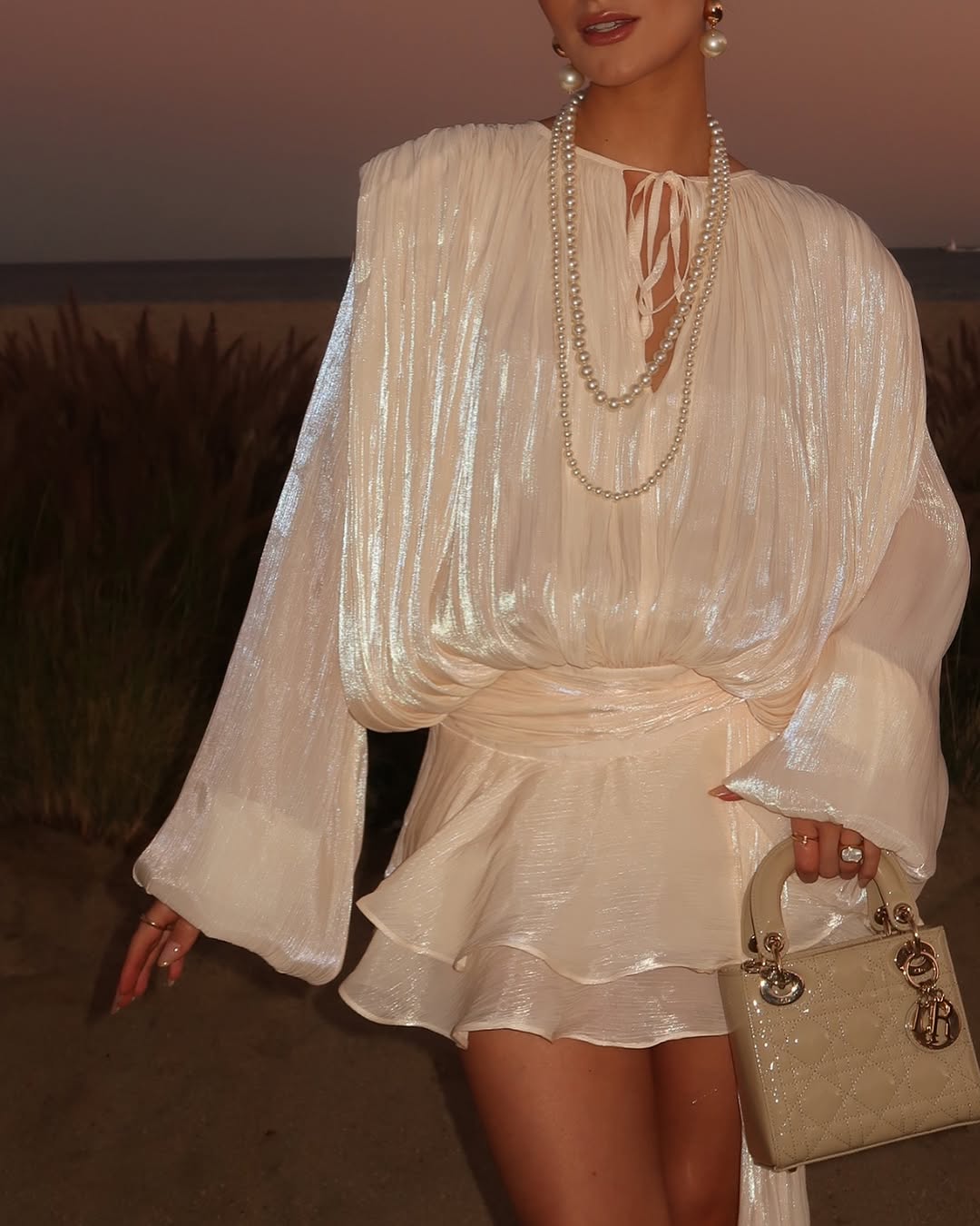 Effortlessly Elegant Dress with a Timeless Design