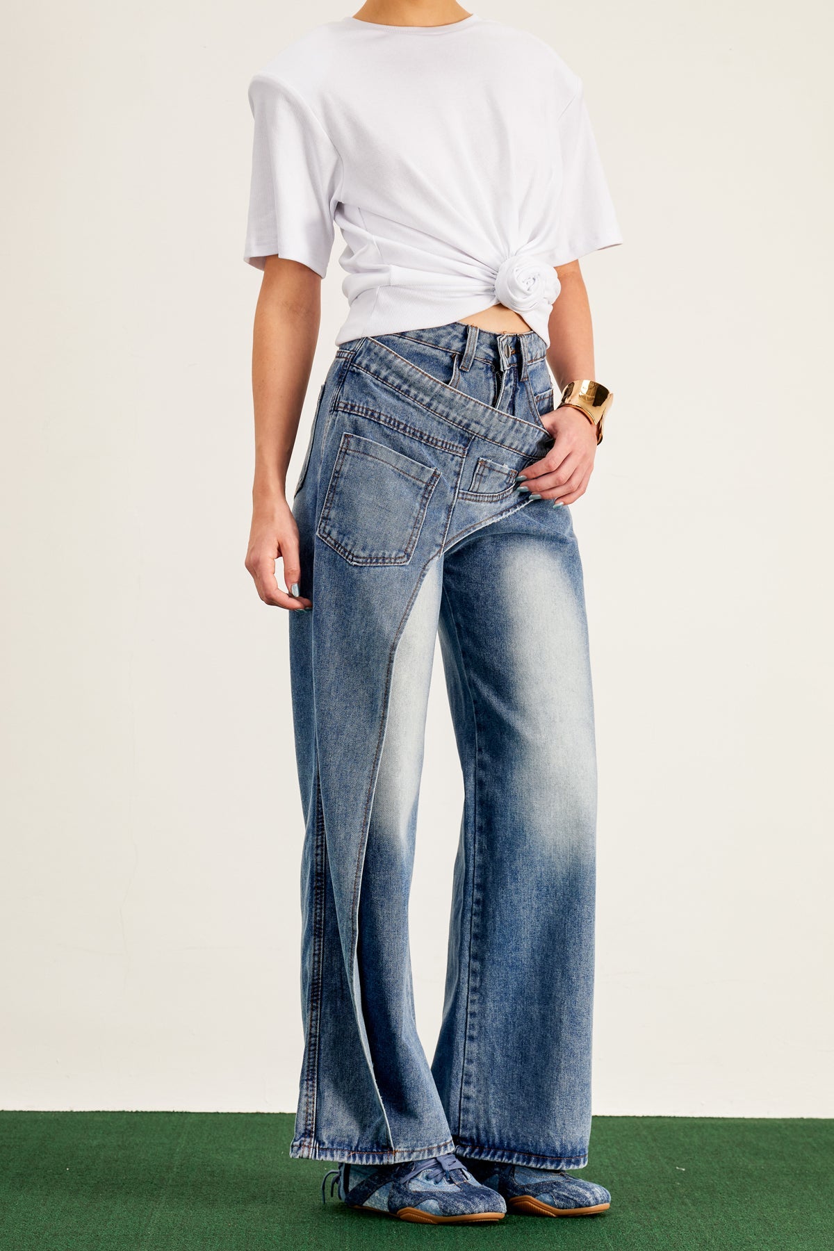 Well Tailored Garment with a Graceful Silhouette