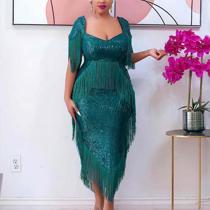 Beautifully Finished Dress in a Timeless Design