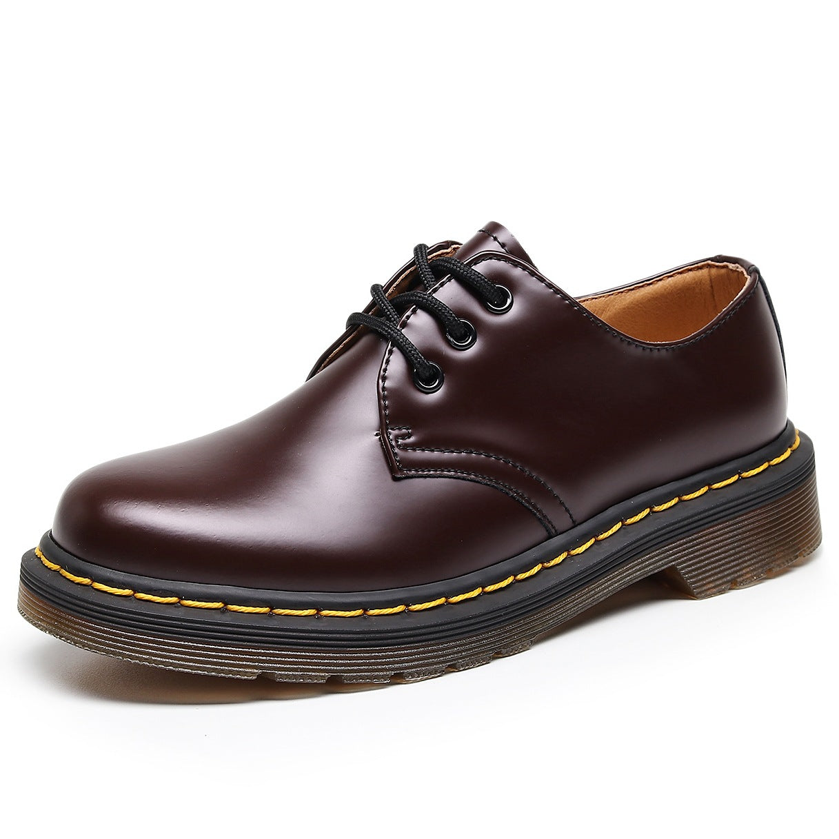 Well Tailored Boots with a Graceful Silhouette