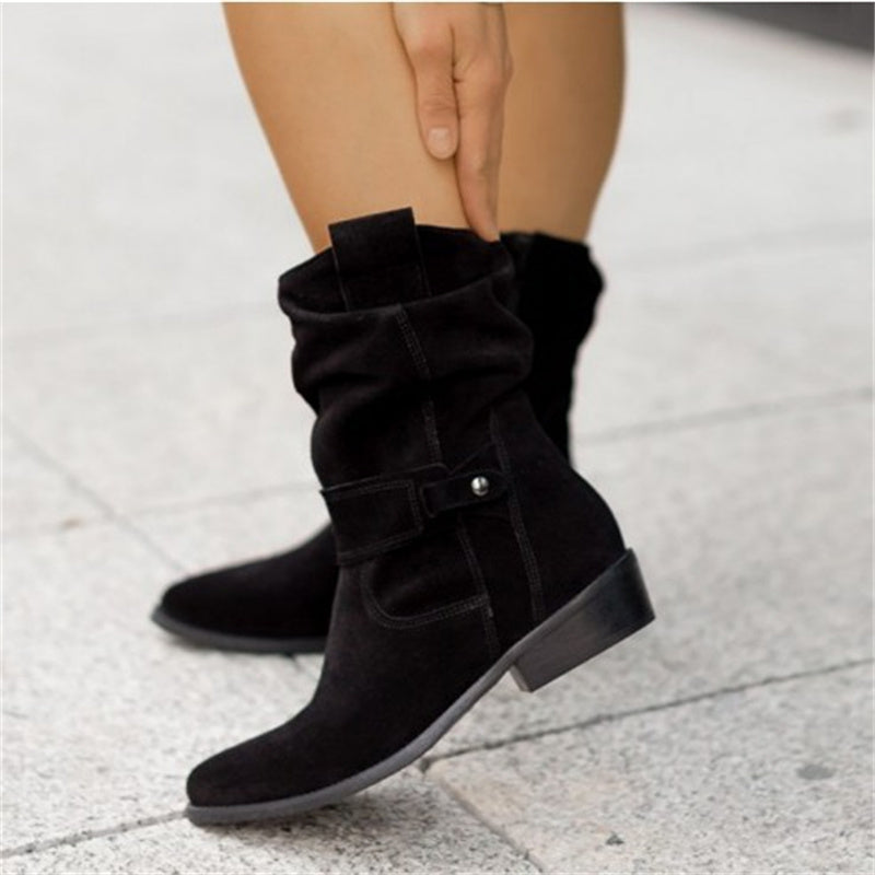 Effortlessly Elegant Shoes with a Timeless Design