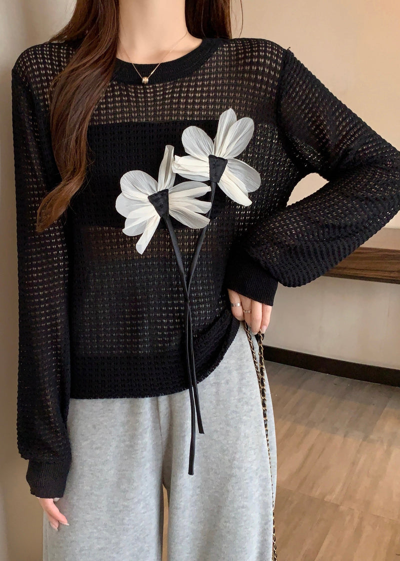 Effortlessly Elegant Top with a Timeless Design