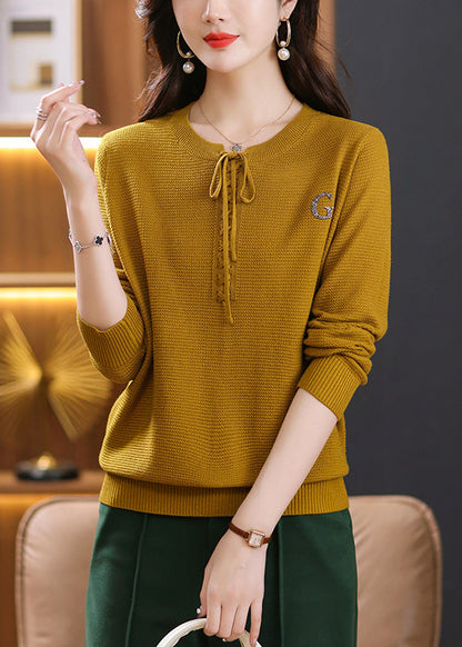 Classic Vintage Sweater with a Flattering Fit
