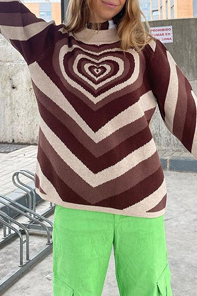 Classic Vintage Sweater with a Flattering Fit