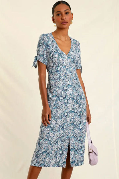 Classic Vintage Dress with a Flattering Fit