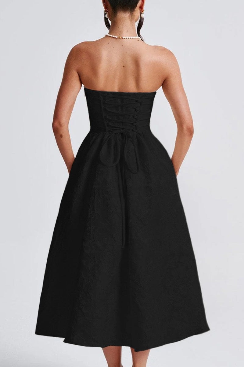 Well Tailored Dress with a Graceful Silhouette