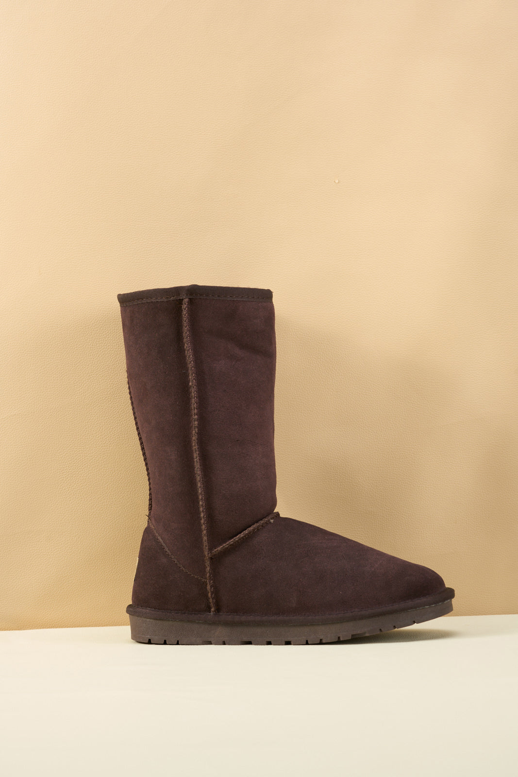 Well Tailored Boots with a Graceful Silhouette