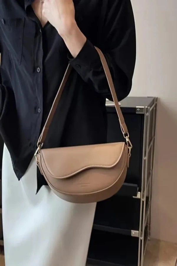 A Vintage Style Bag with Delicate Timeless Details
