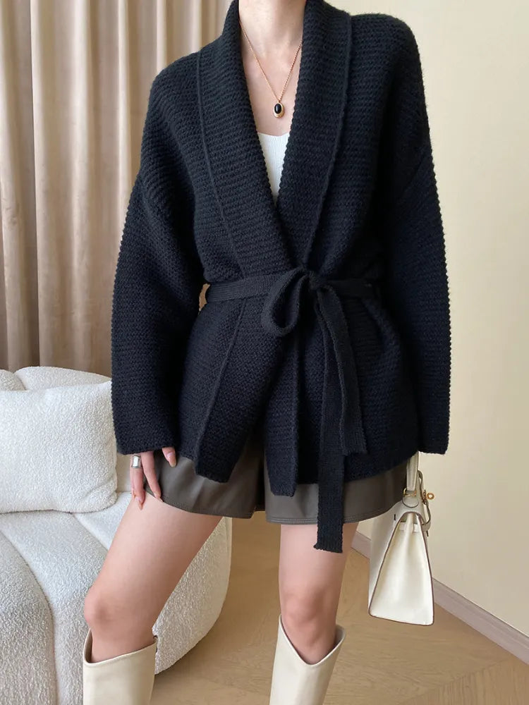 Gracefully Styled Cardigan for Any Occasion