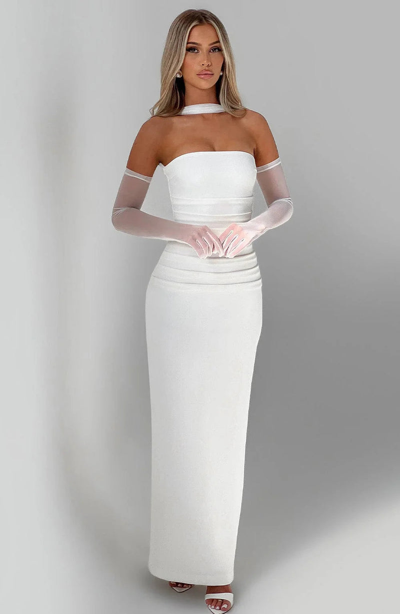 Beautifully Finished Dress in a Timeless Design