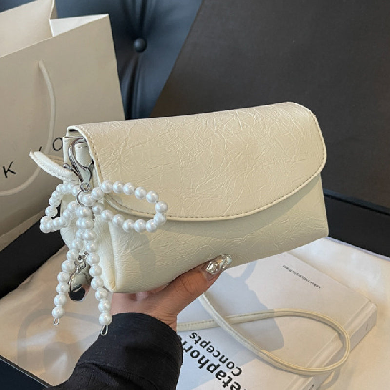 Gracefully Styled Bag for Any Occasion