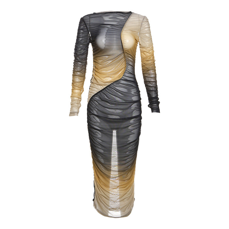 Well Tailored Dress with a Graceful Silhouette