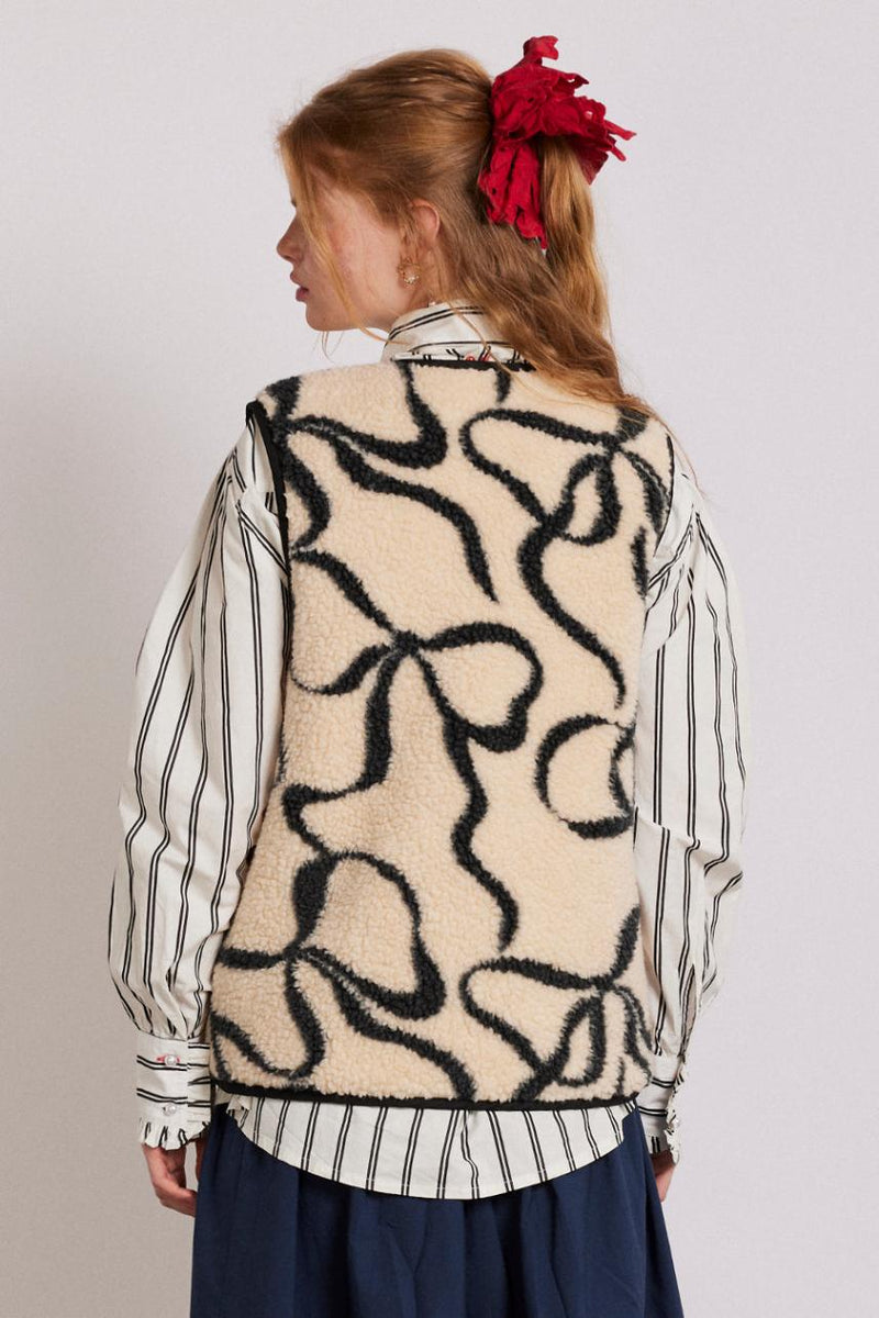 Well Tailored Garment with a Graceful Silhouette