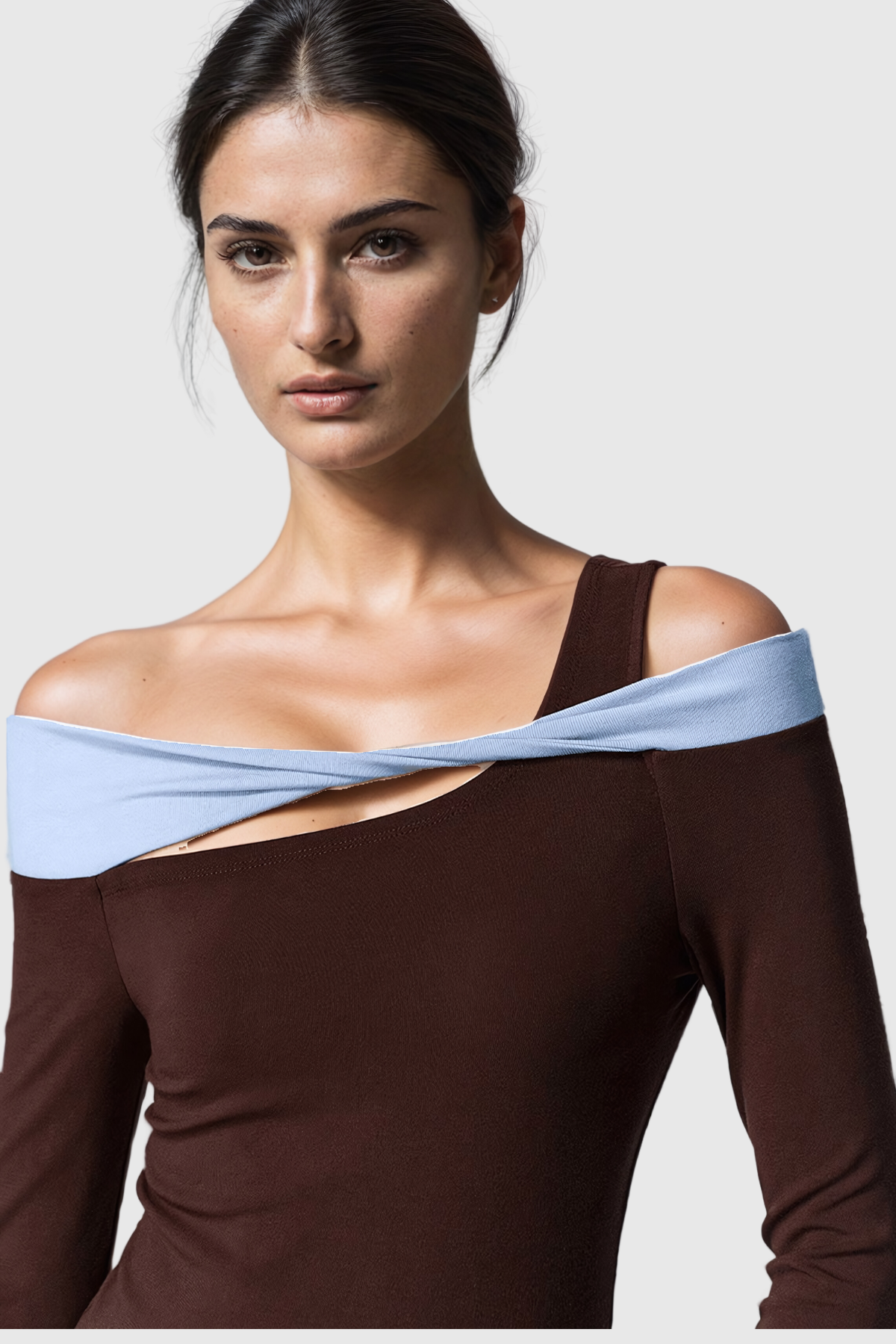 Effortlessly Elegant Top with a Timeless Design
