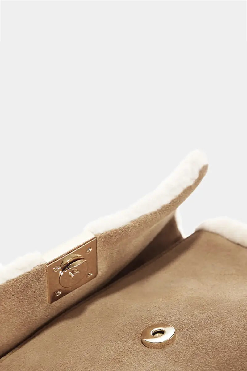 Sophisticated Bag with a Clean Classic Look