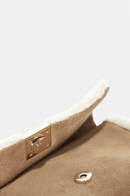 Sophisticated Bag with a Clean Classic Look