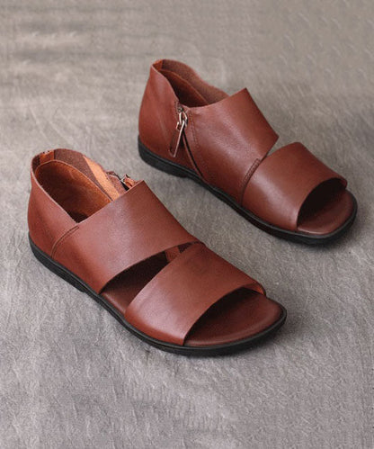 Effortlessly Elegant Sandals with a Timeless Design