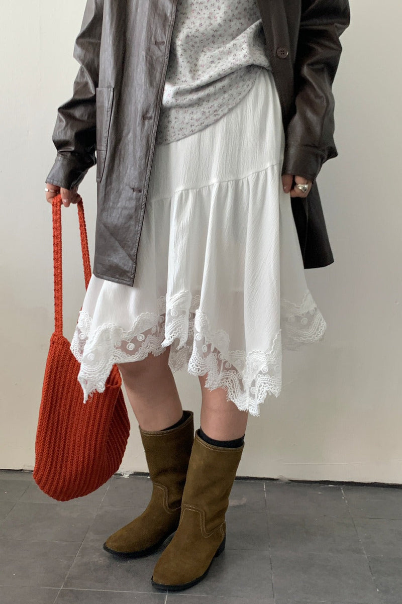 Beautifully Finished Garment in a Timeless Design