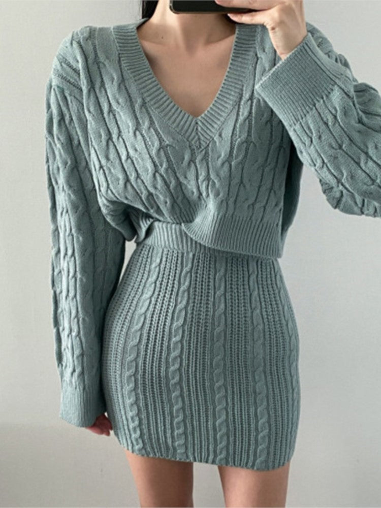 Effortlessly Elegant Sweater with a Timeless Design