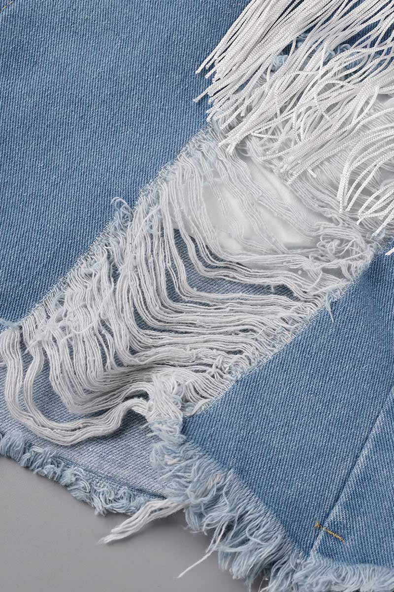 Effortlessly Elegant Garment with a Timeless Design