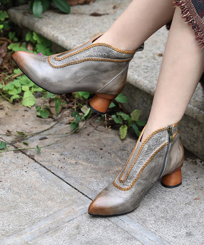 Well Tailored Boots with a Graceful Silhouette