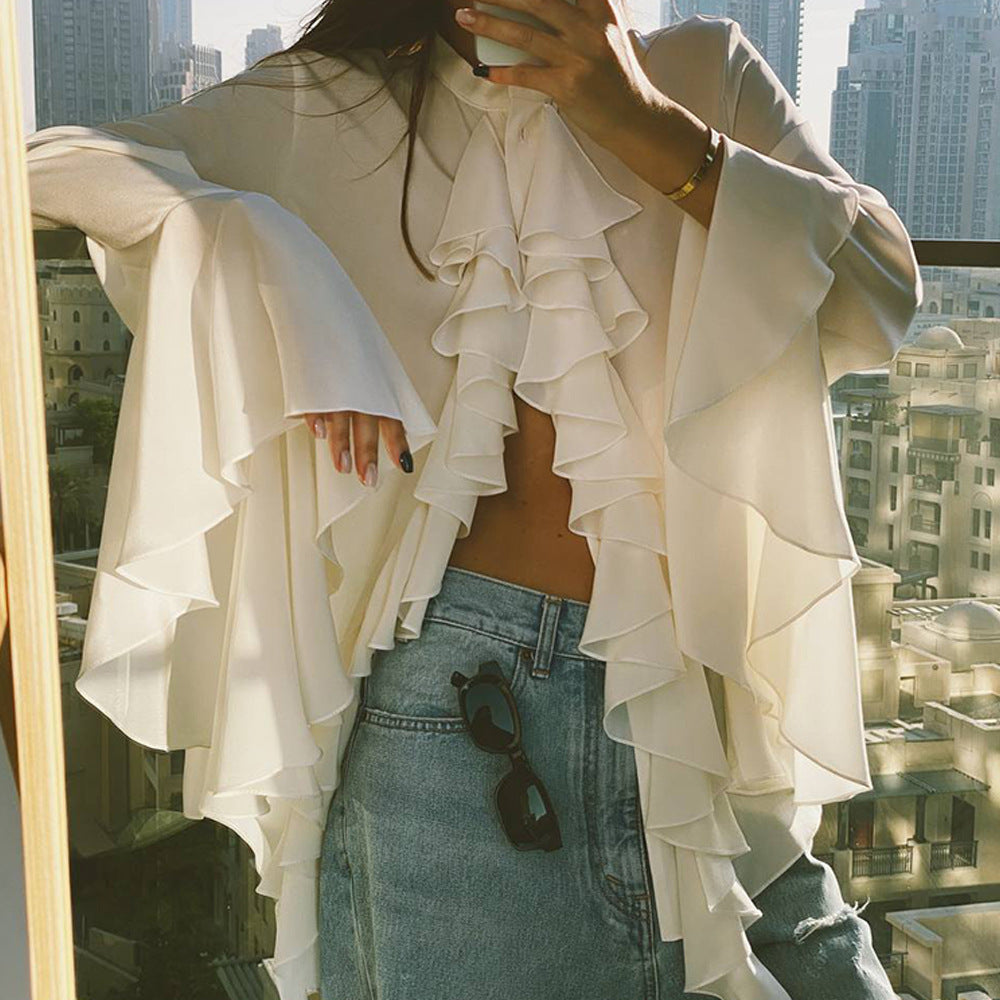 Effortlessly Elegant Blouse with a Timeless Design