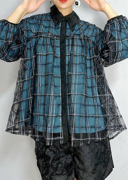 Classic Vintage Shirt with a Flattering Fit