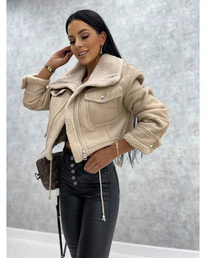 Elegantly Styled Jacket for Everyday Wear