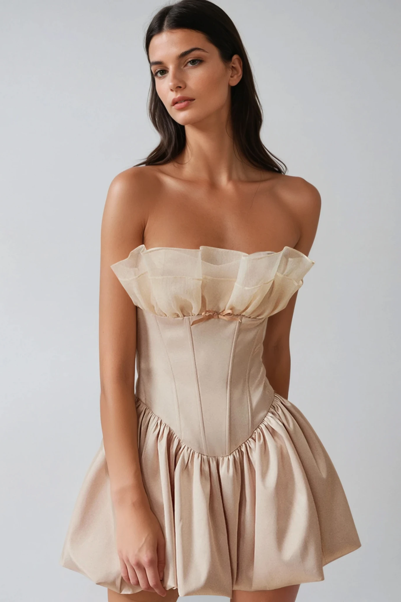 Beautifully Finished Dress in a Timeless Design