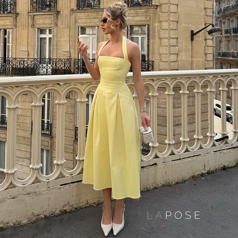 Classic Vintage Dress with a Flattering Fit