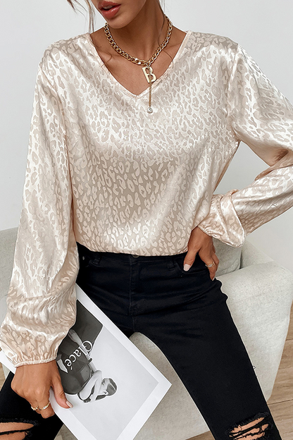 Effortlessly Elegant Blouse with a Timeless Design