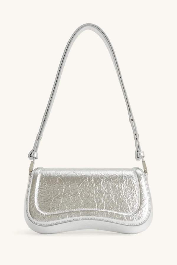 Effortlessly Elegant Garment with a Timeless Design