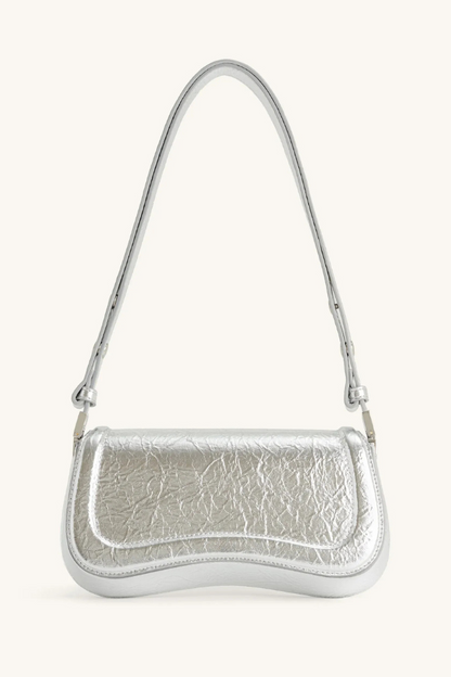 Effortlessly Elegant Garment with a Timeless Design