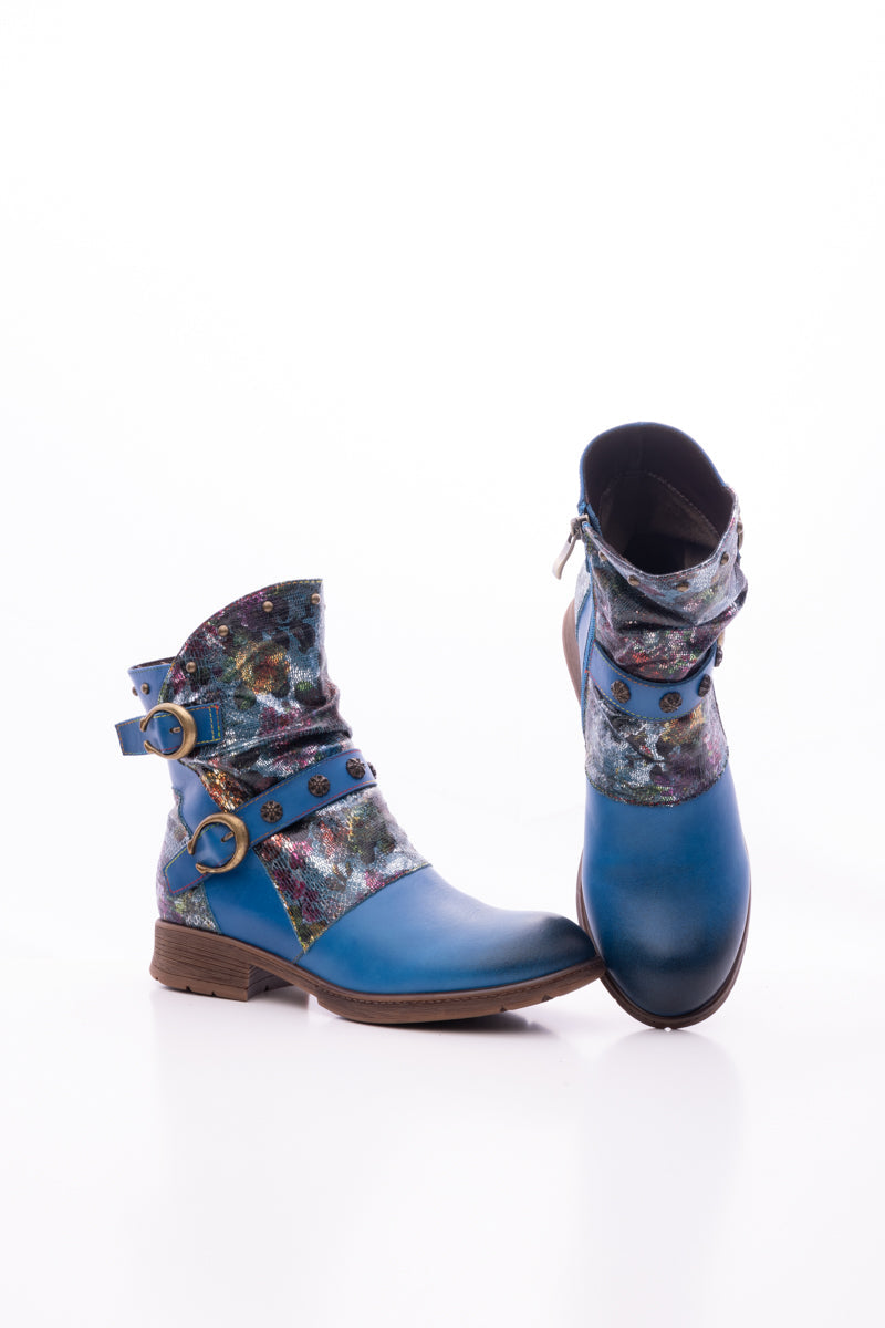 Classic Vintage Boots with a Flattering Fit