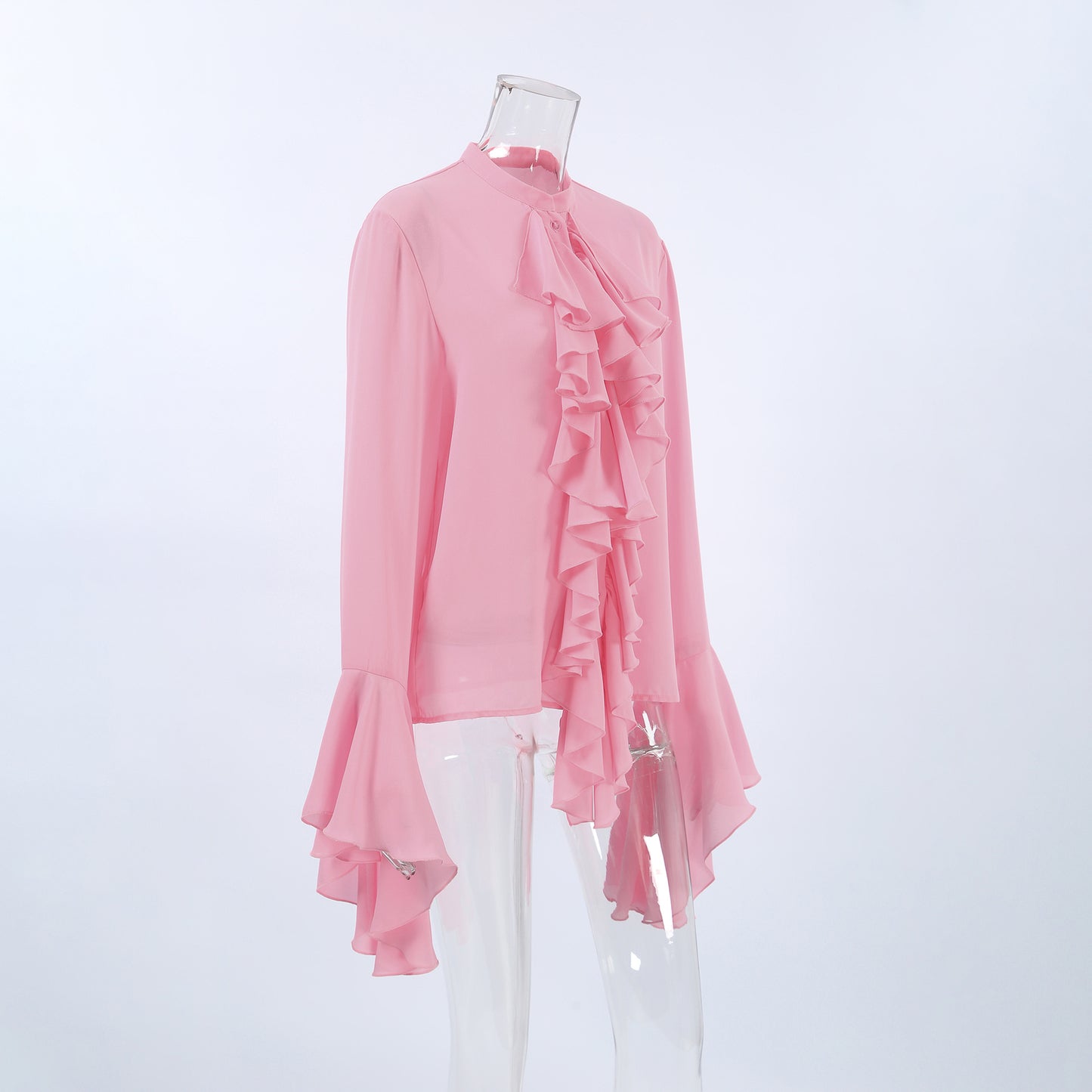 Effortlessly Elegant Blouse with a Timeless Design