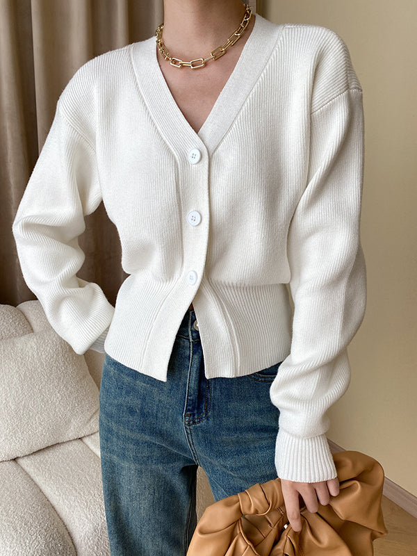 Well Tailored Cardigan with a Graceful Silhouette