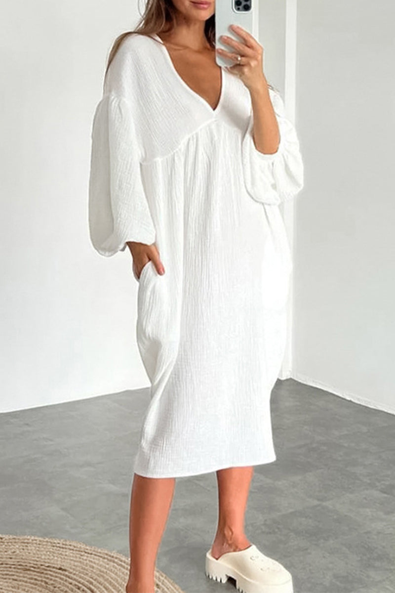 Well Tailored Dress with a Graceful Silhouette