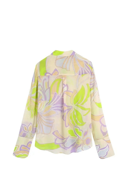 Classic Vintage & Enduringly Stylish Blouse
